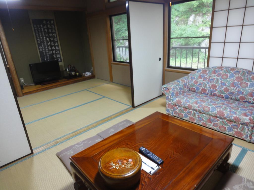 あじわいの心 金時山荘 Hotel Хаконе Екстериор снимка